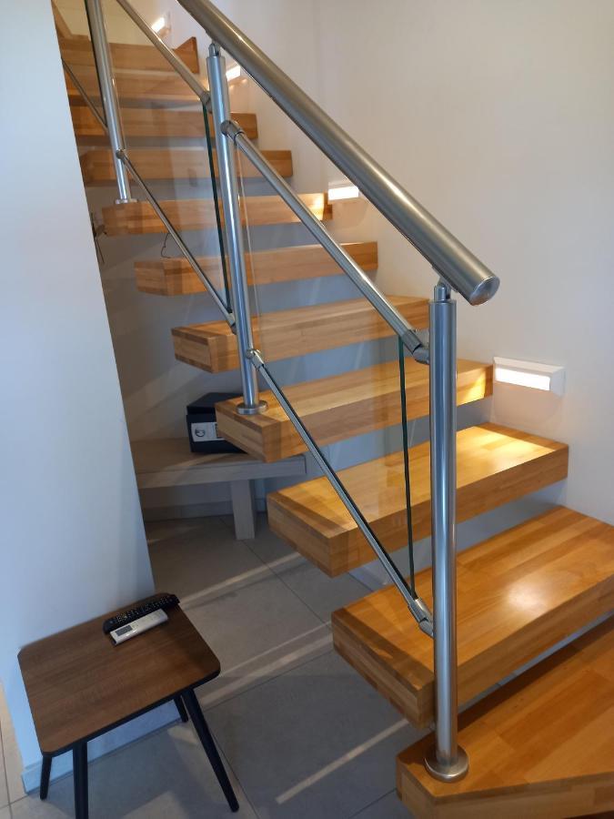Estian Deluxe Apartment Лименария Екстериор снимка