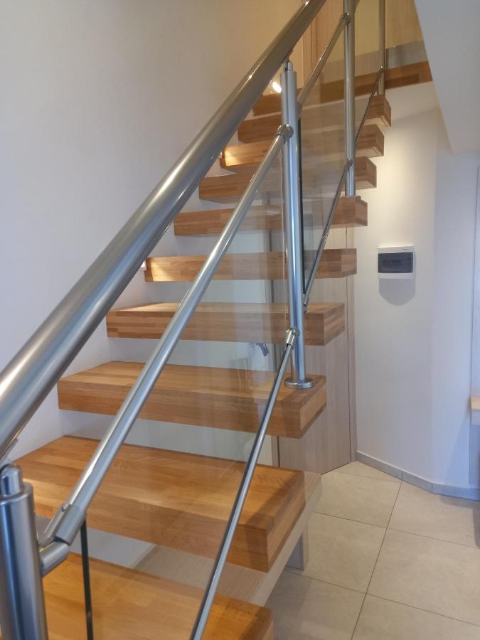 Estian Deluxe Apartment Лименария Екстериор снимка