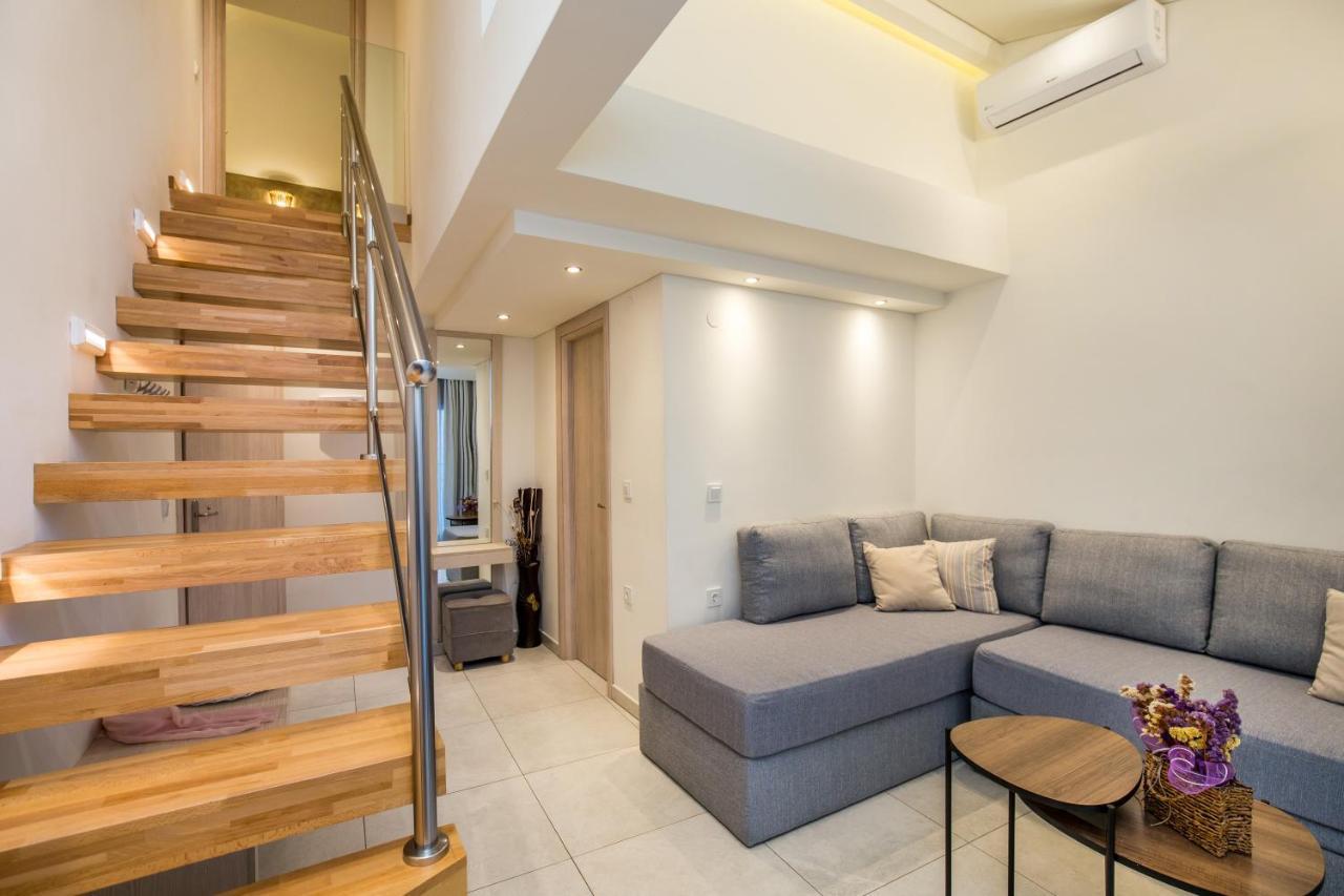 Estian Deluxe Apartment Лименария Екстериор снимка