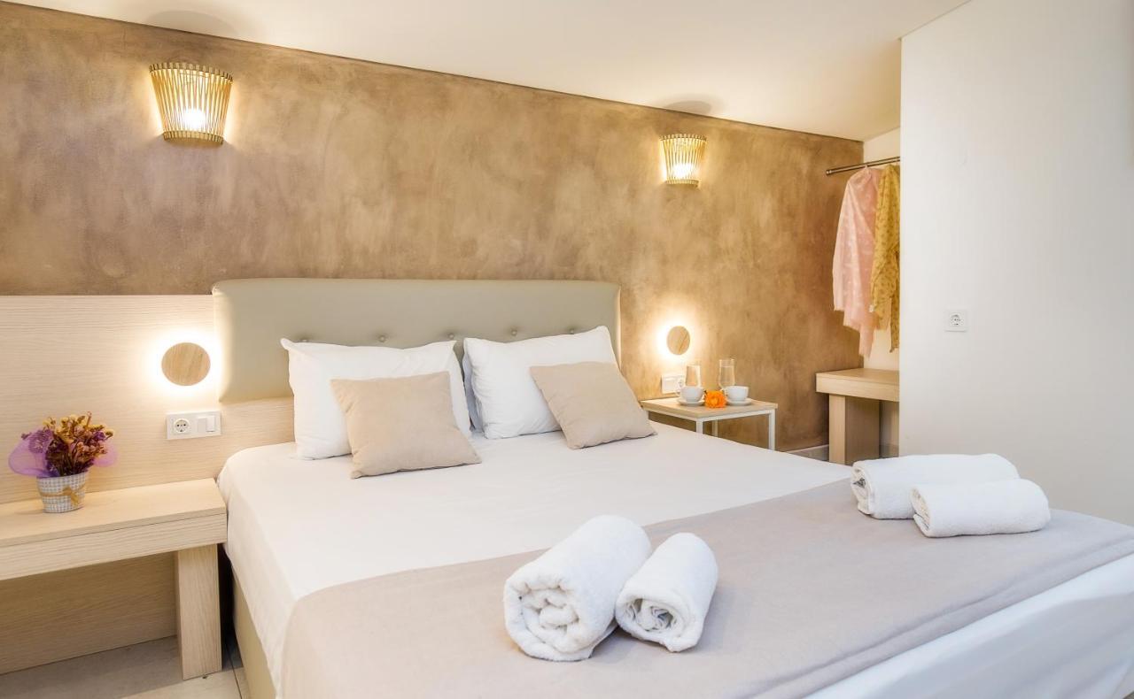 Estian Deluxe Apartment Лименария Екстериор снимка