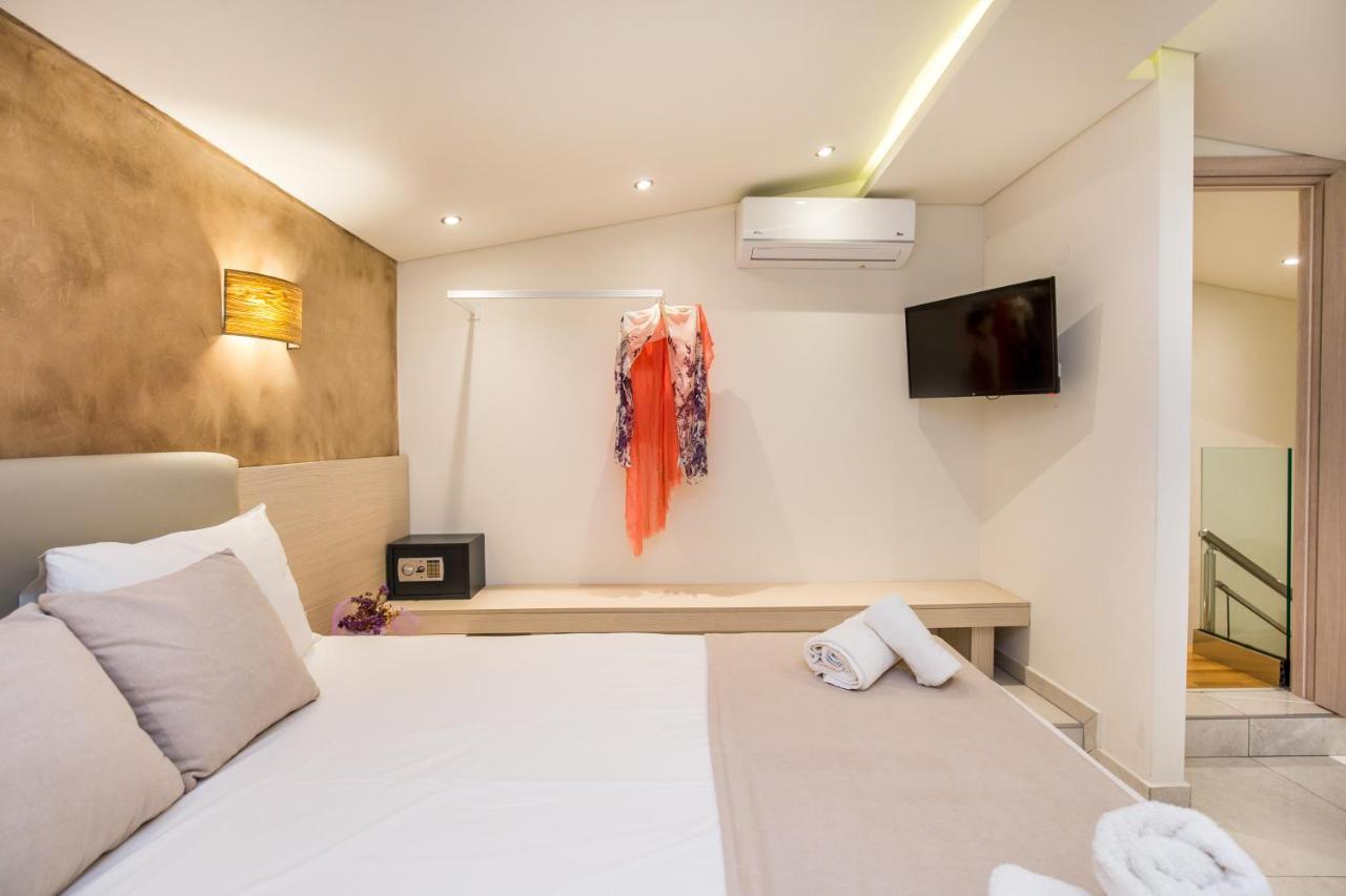 Estian Deluxe Apartment Лименария Екстериор снимка