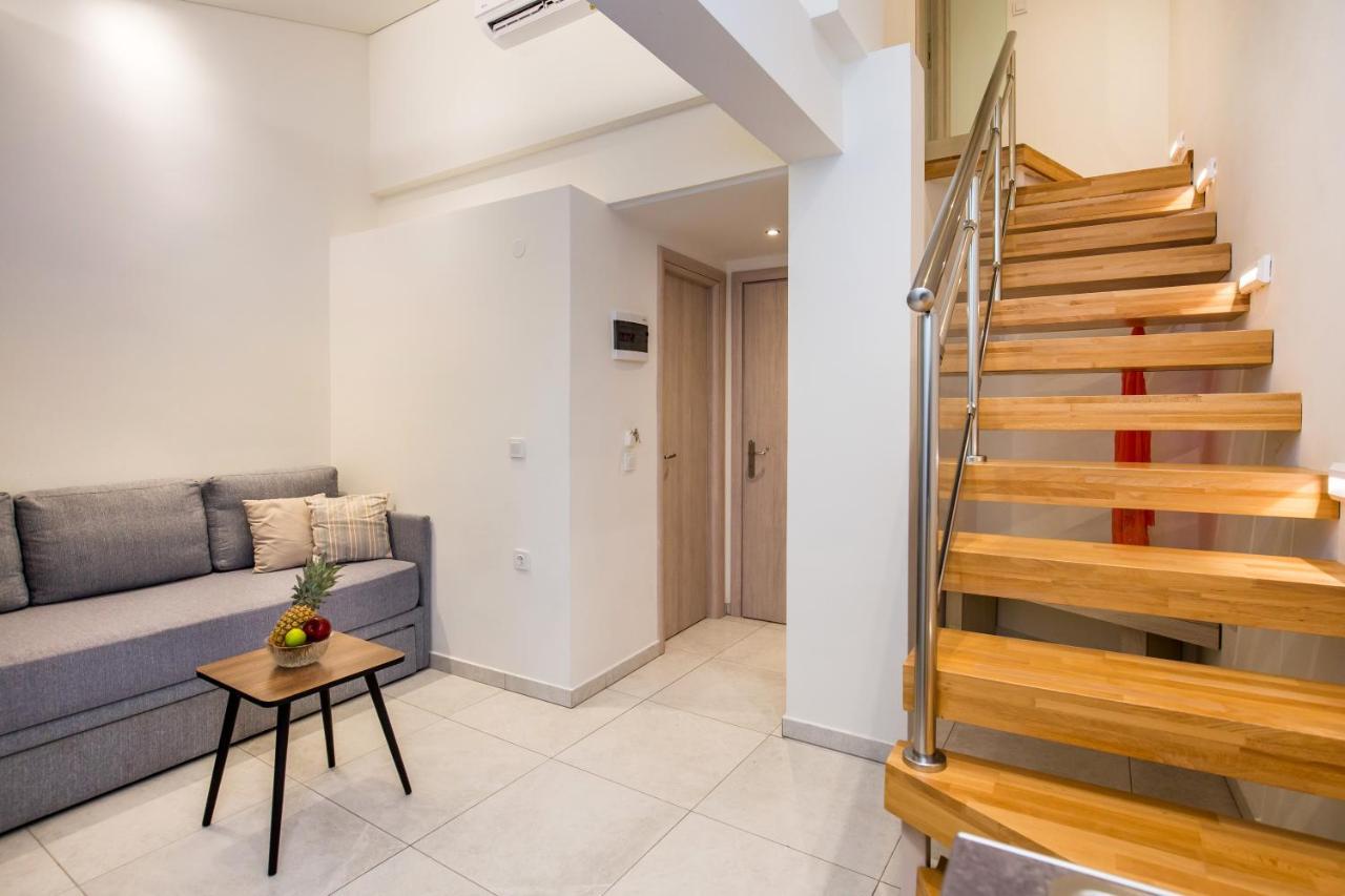 Estian Deluxe Apartment Лименария Екстериор снимка