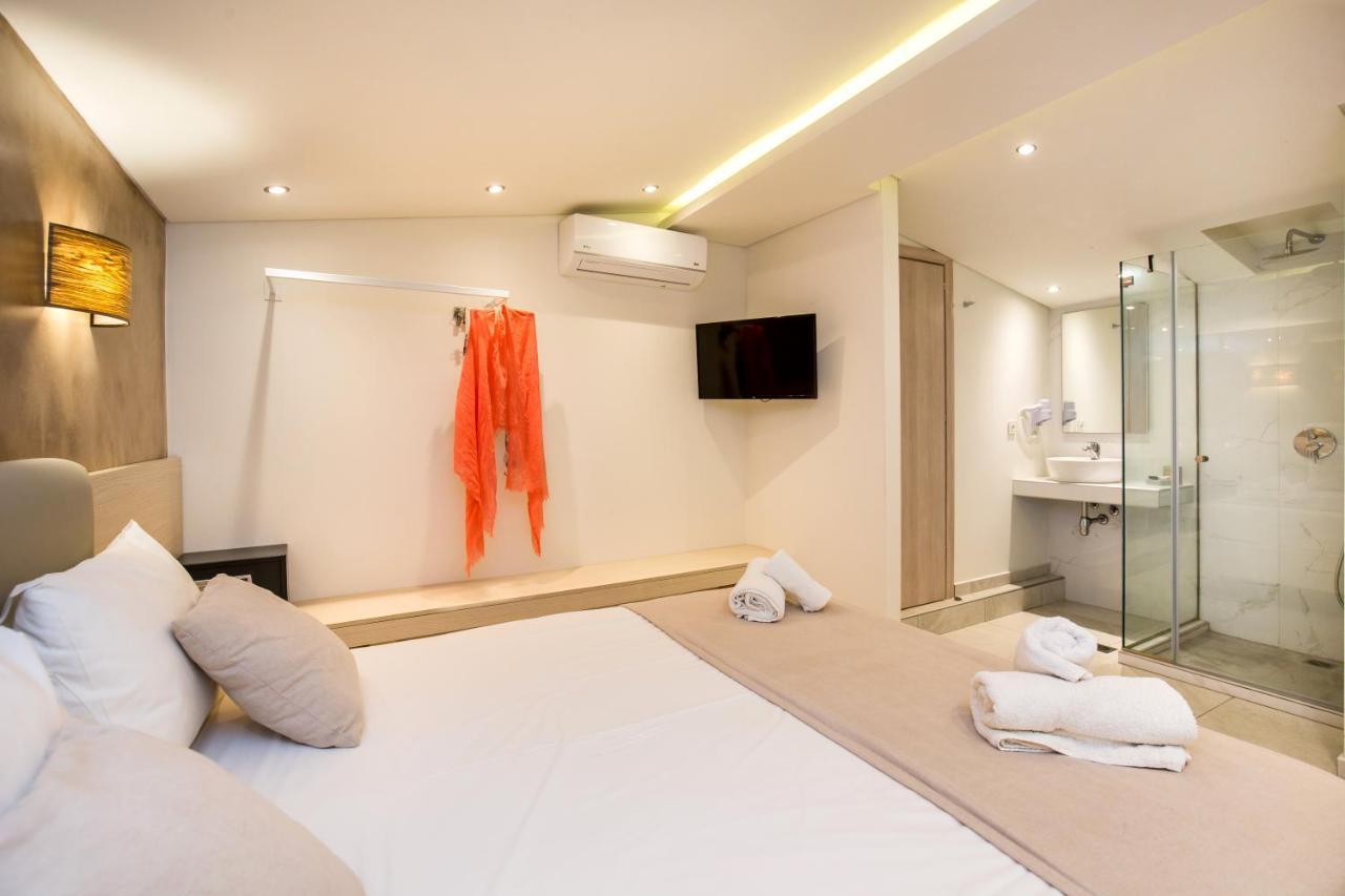 Estian Deluxe Apartment Лименария Екстериор снимка