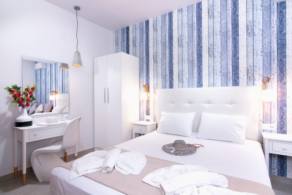 Estian Deluxe Apartment Лименария Екстериор снимка