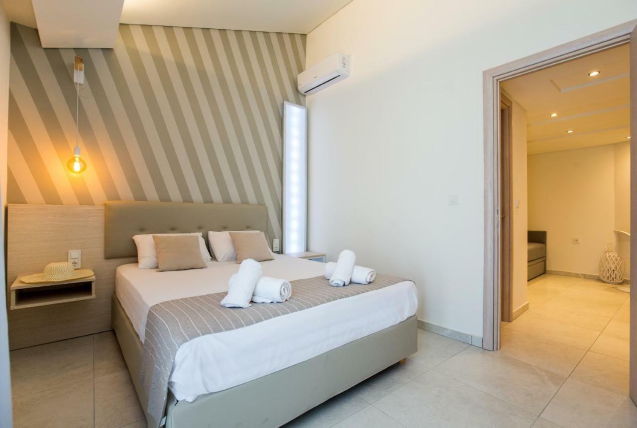 Estian Deluxe Apartment Лименария Екстериор снимка