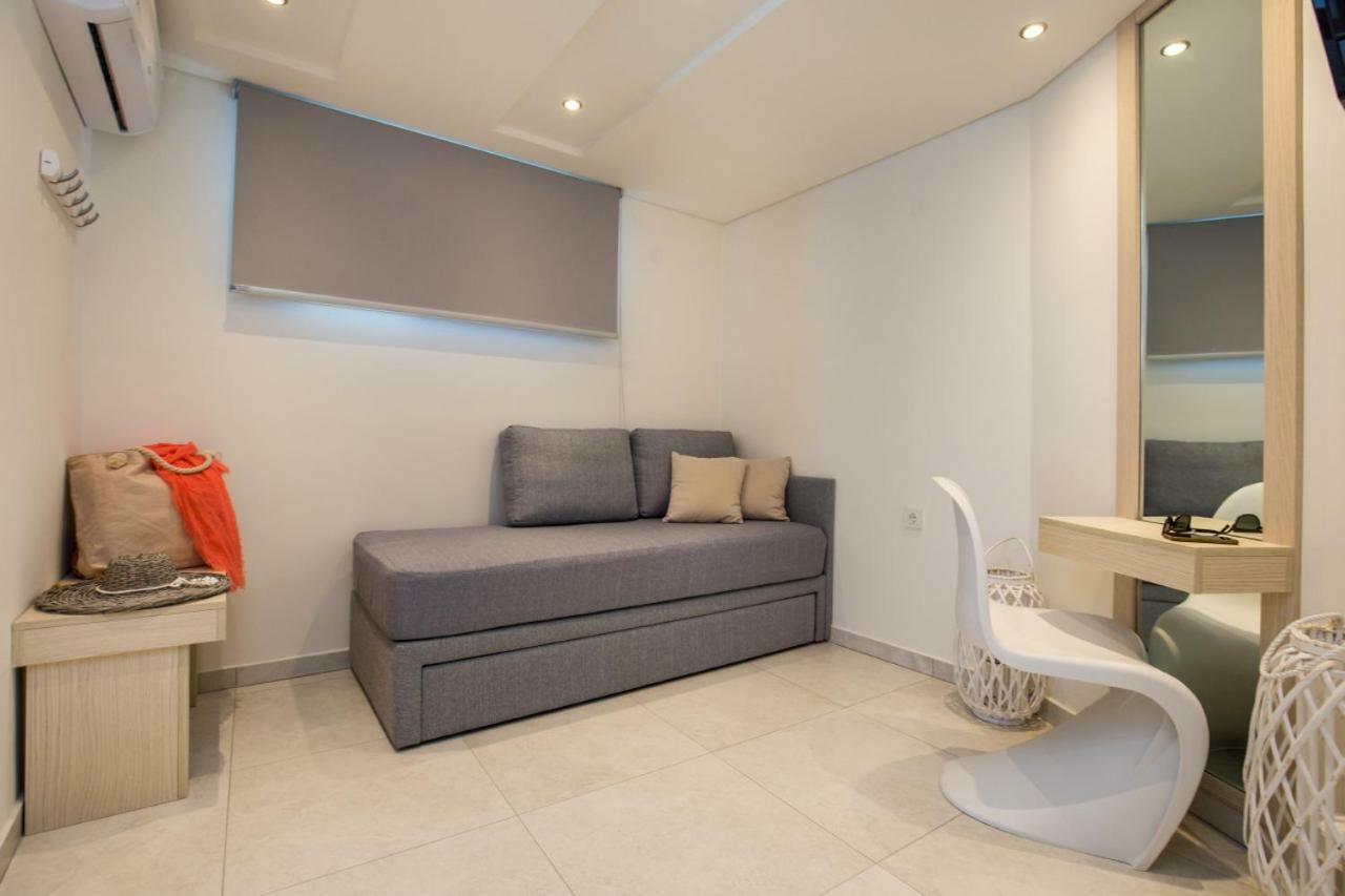 Estian Deluxe Apartment Лименария Екстериор снимка