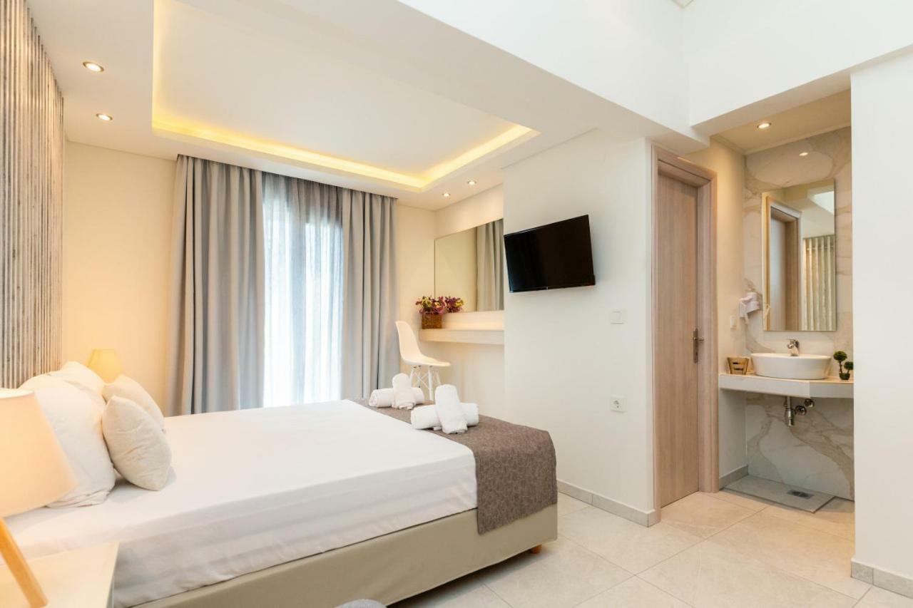 Estian Deluxe Apartment Лименария Екстериор снимка
